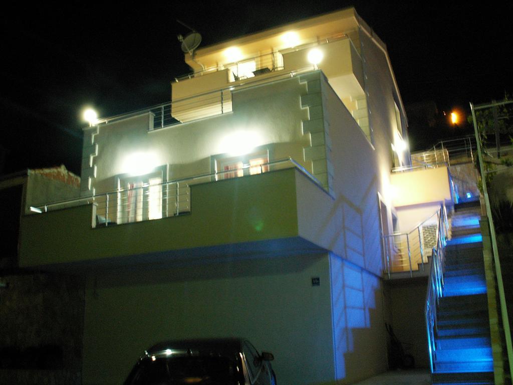 Villa Dusanka ピサック エクステリア 写真